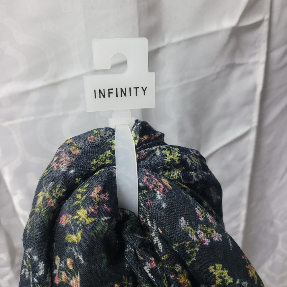 Infinity Scarf - Picture 3 of 5